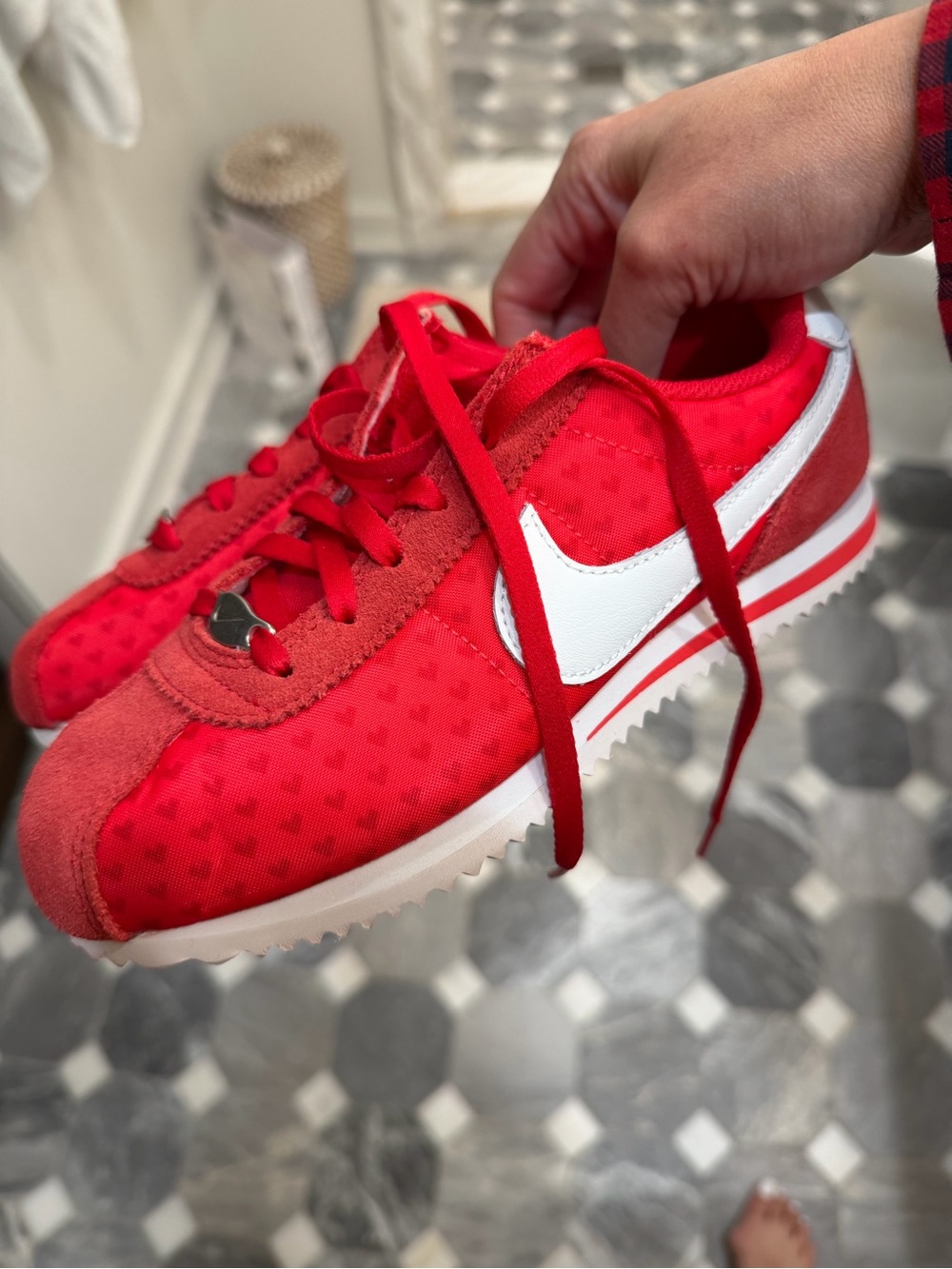 Nike Coretz Youth Size 2 Red and White